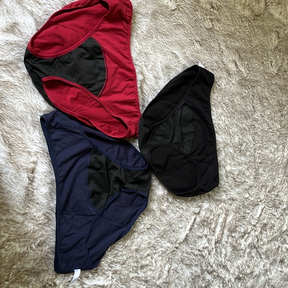 Never worn 3 pack women’s 2XL underwear - Picture 3 of 3